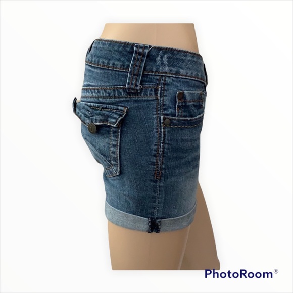 Jean shorts size 1 💙 - Picture 2 of 7